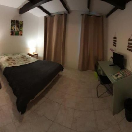Chambre Independante A La Campagne Puycalvel Lautrec Экстерьер фото
